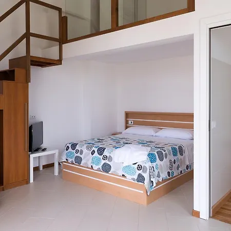 Lalena's Garden Guest house 3*